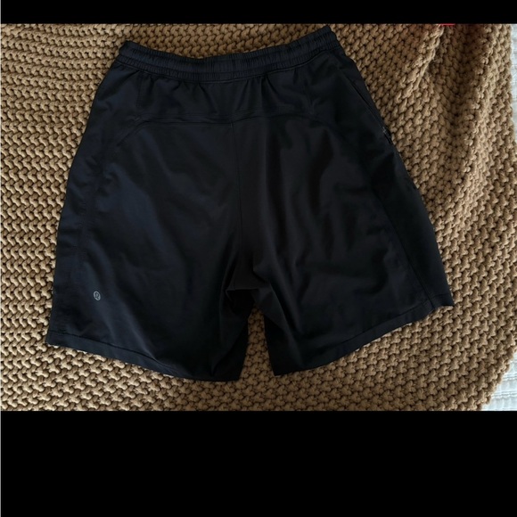 Men’s small lululemon Pace Breaker Shorts 7” Inseam - Picture 2 of 2